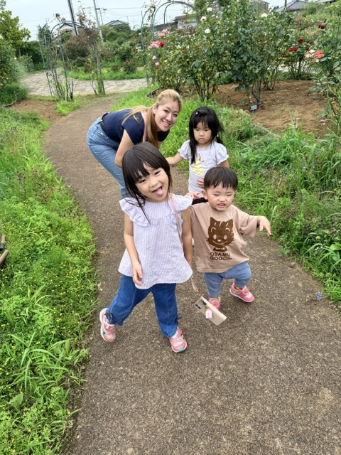 鴻巣市のバラ園へ